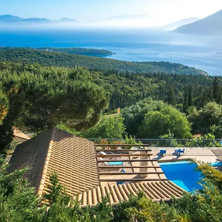 Sleeps 4 Pool Air Con Wifi
