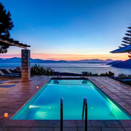 Sleeps 4 Pool Air Con Wifi Villa Katsaráta