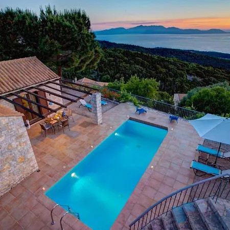 Sleeps 4 Pool Air Con Wifi Katsaráta